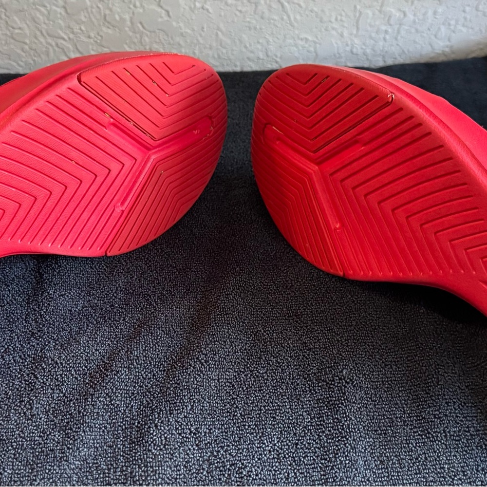 Puma Bold Red Sports Shoes - Picture 5 of 6